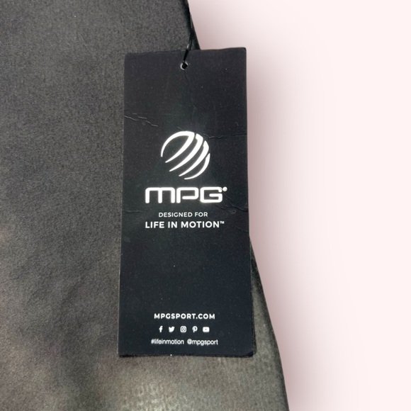 MPG High Waisted Strive Artistic Forest Black Green Athletic Leggings Size M NWT - Picture 6 of 7